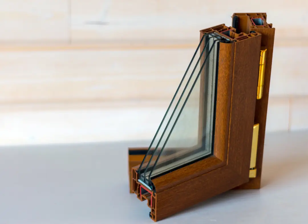 Installation de fenêtre en bois sur mesure Chaingy